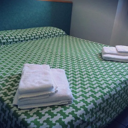 Hotel Italia 3*
